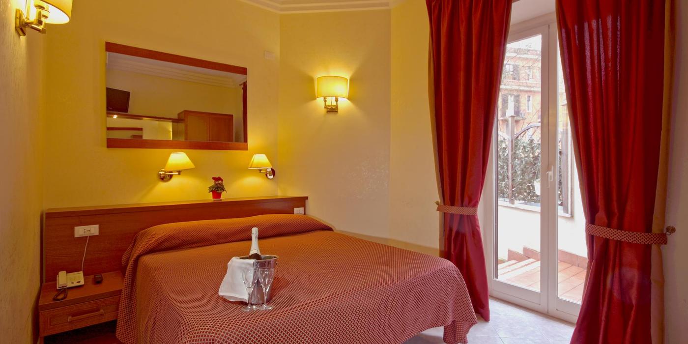 Habitación Doble Standard Habitación Doble Standard Hotel Delle Muse Roma Italia
